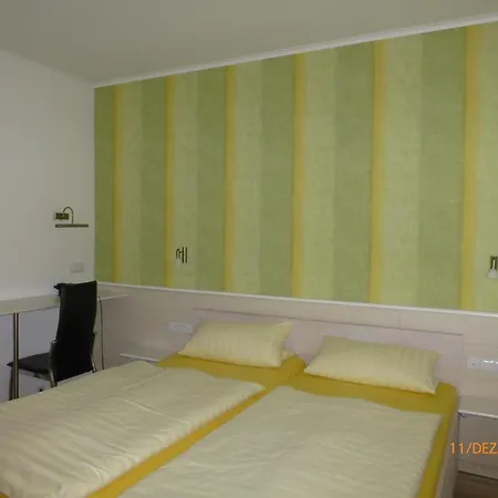 Ruestersieler Hof فندق فيلهلمسهافن